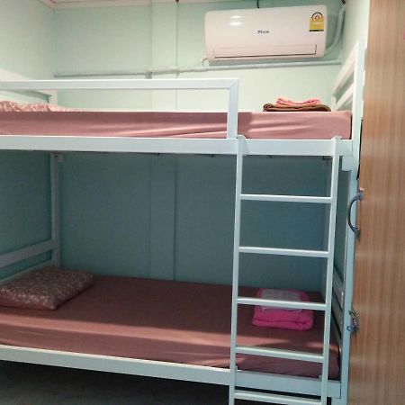 My Little Home Hostel Бангкок Экстерьер фото